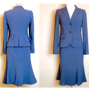 Women's Banana Republic Suit- size 4: Navy
